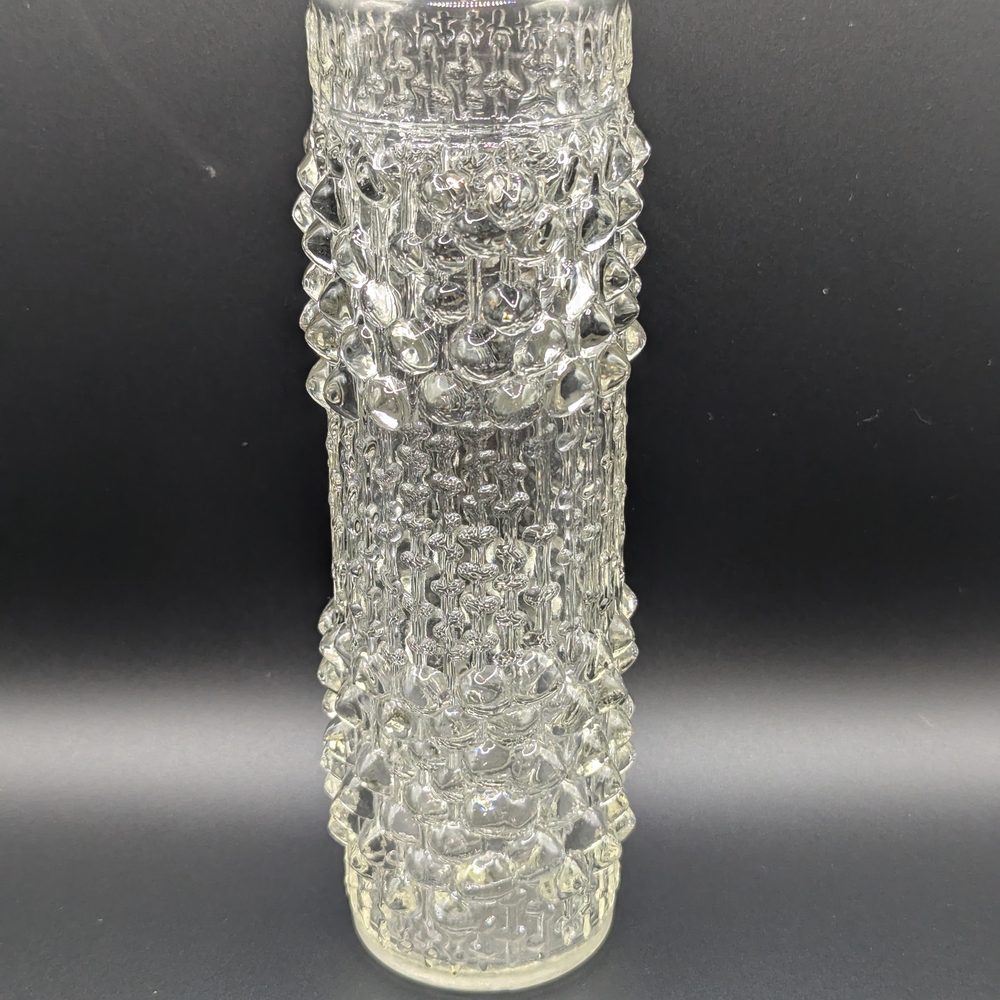 Elegant Clear Glass Vase - Picture 4 of 12